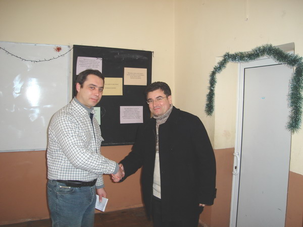 Константин Байрактаров посреща директора Константин Байрактаров посреща директора